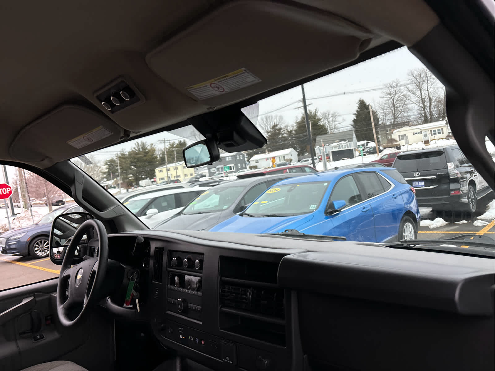 2025 Chevrolet Express Passenger 1LT