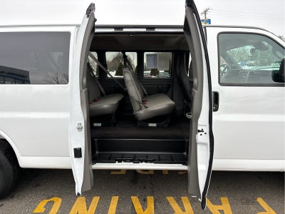2025 Chevrolet Express Passenger 1LT