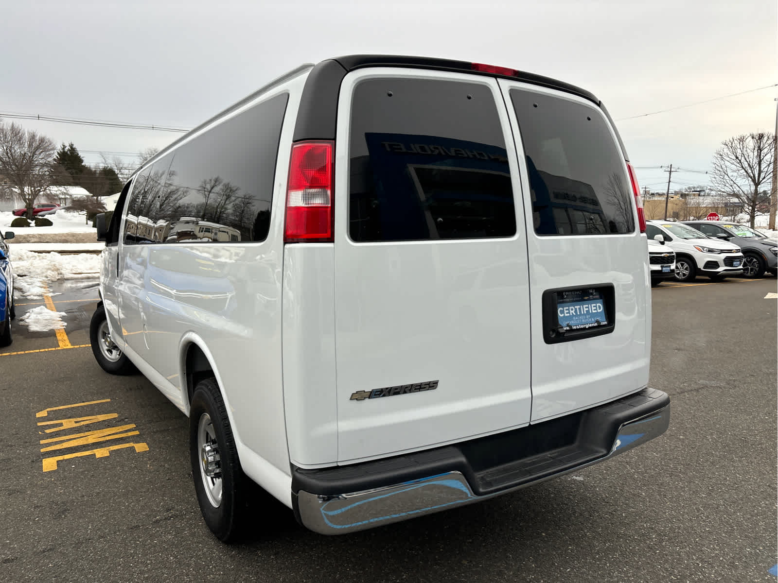 2025 Chevrolet Express Passenger 1LT