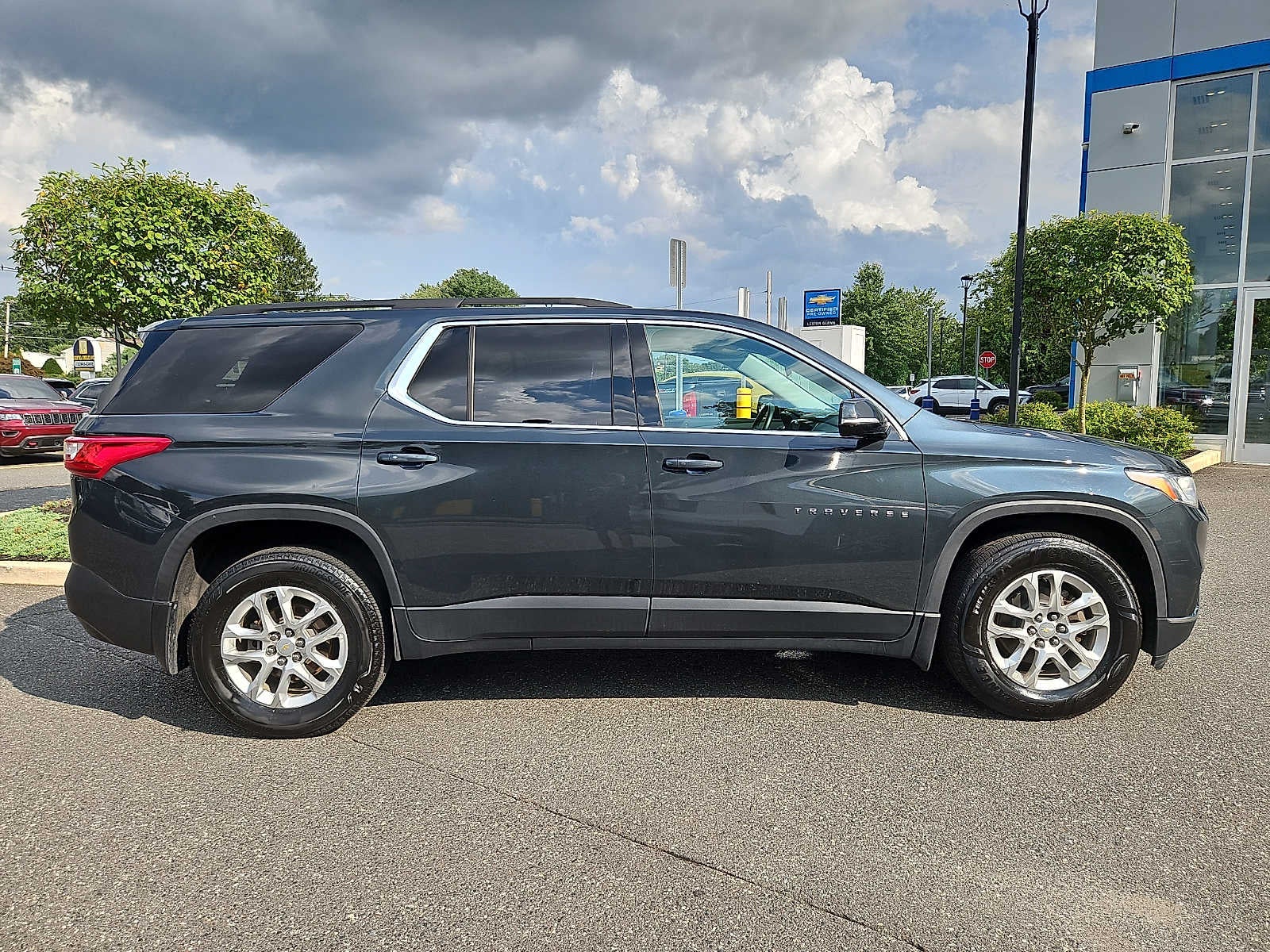 2020 Chevrolet Traverse LT Cloth