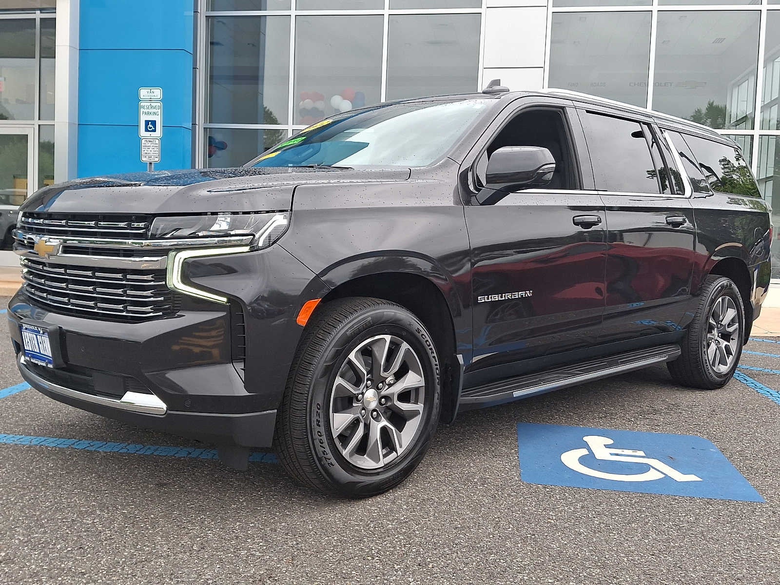 2022 Chevrolet Suburban LT