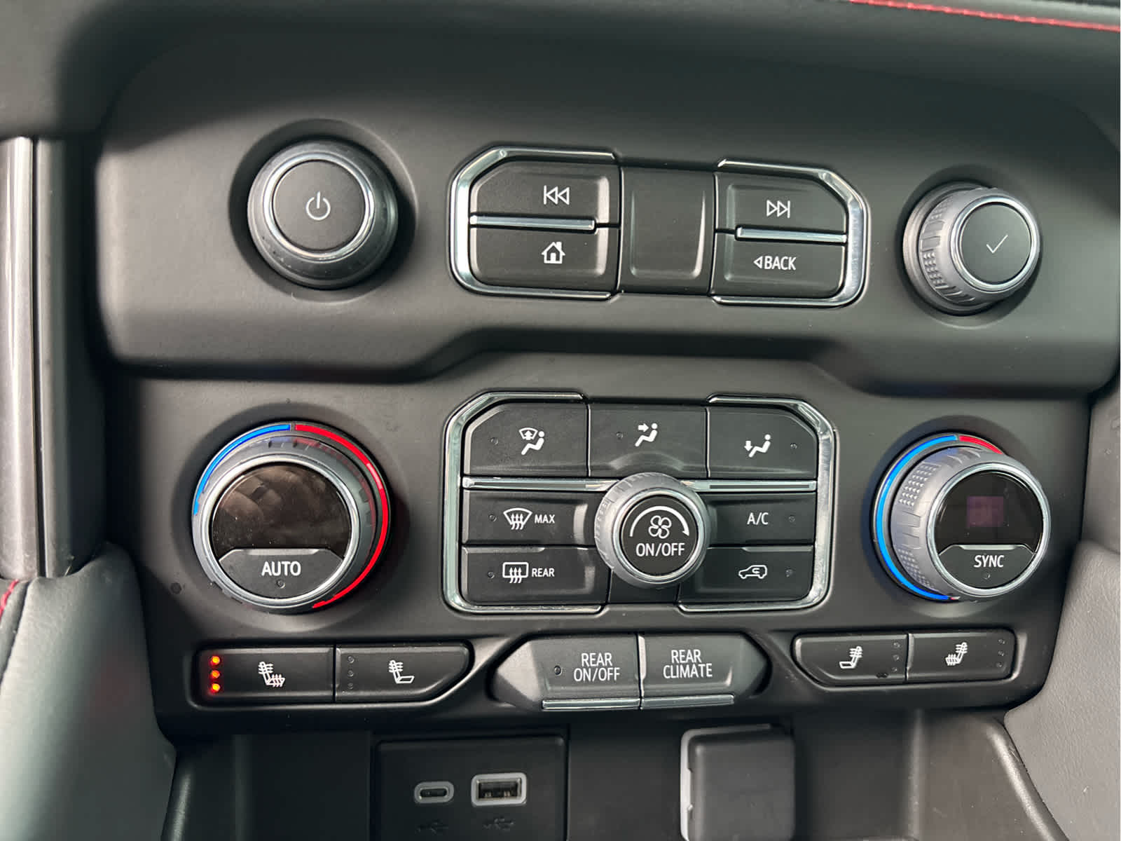 2024 Chevrolet Tahoe RST