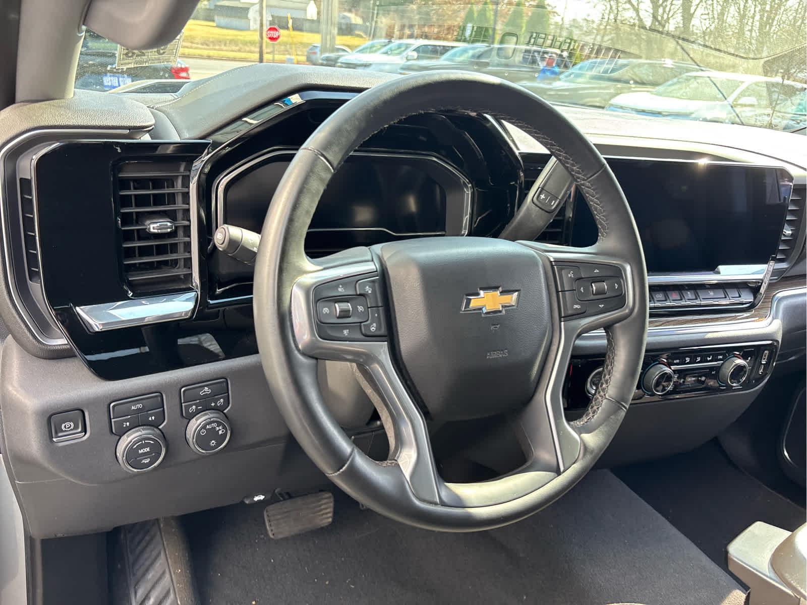 2023 Chevrolet Silverado 1500 LT (2FL)