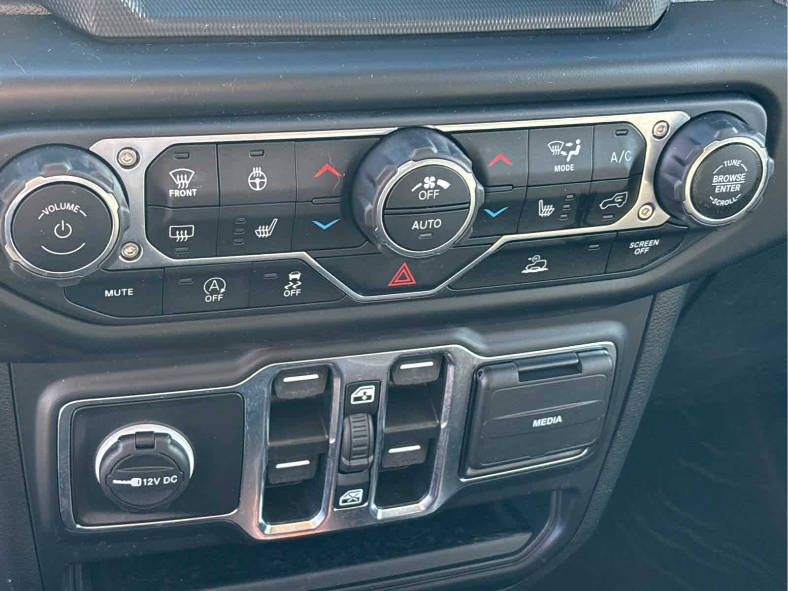 2023 Jeep Wrangler Willys