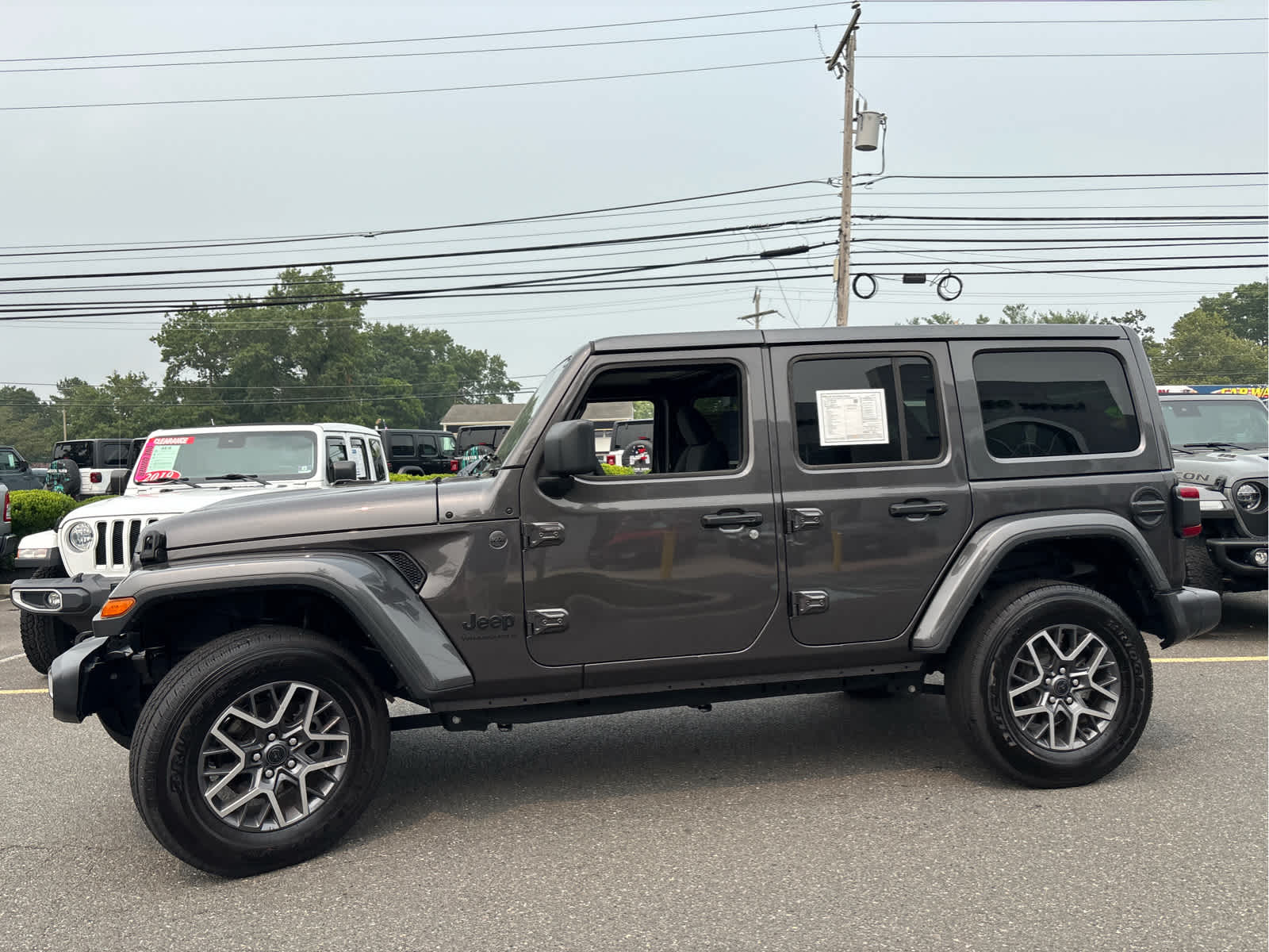 2025 Jeep Wrangler Sahara