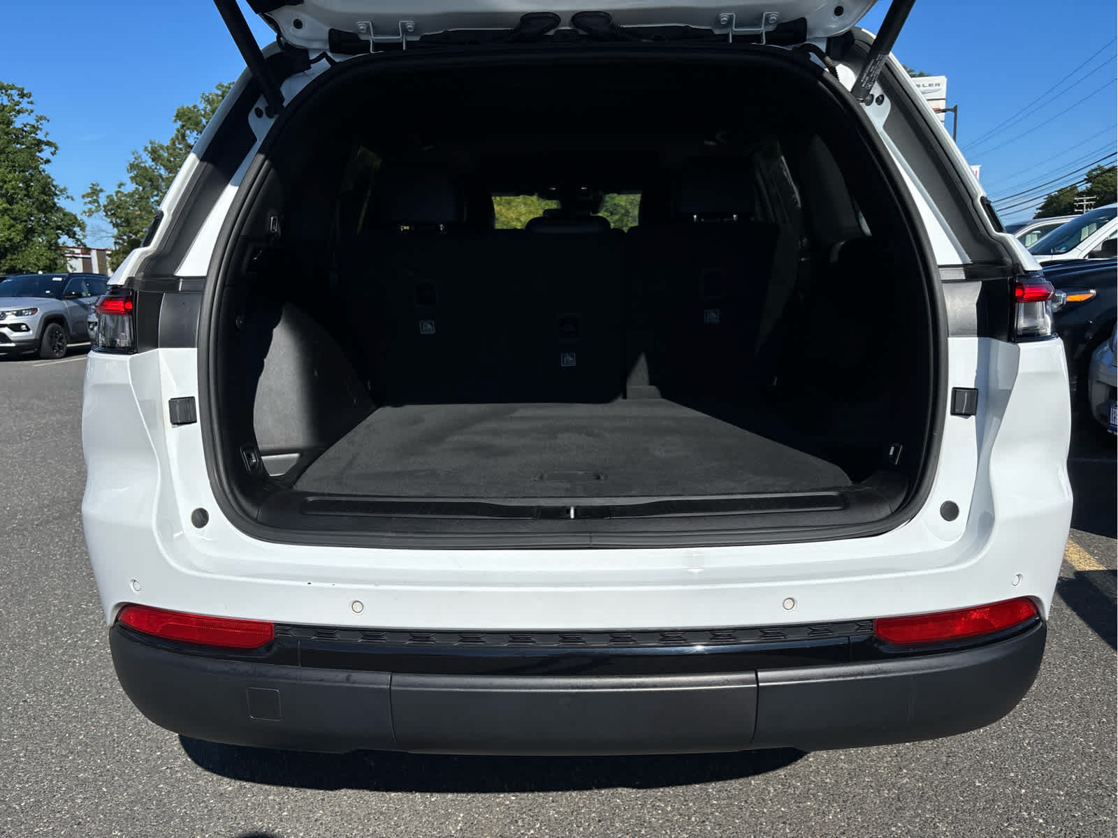 2024 Jeep Grand Cherokee Altitude