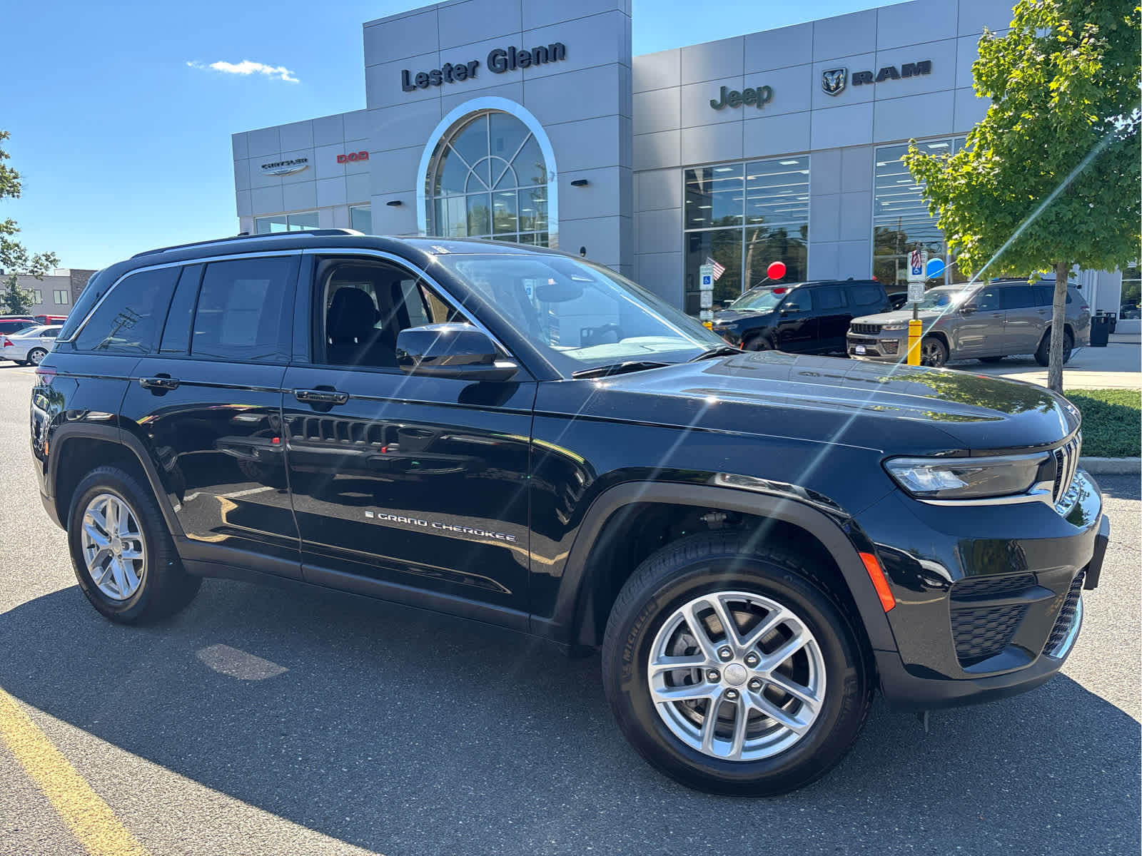 2023 Jeep Grand Cherokee Laredo