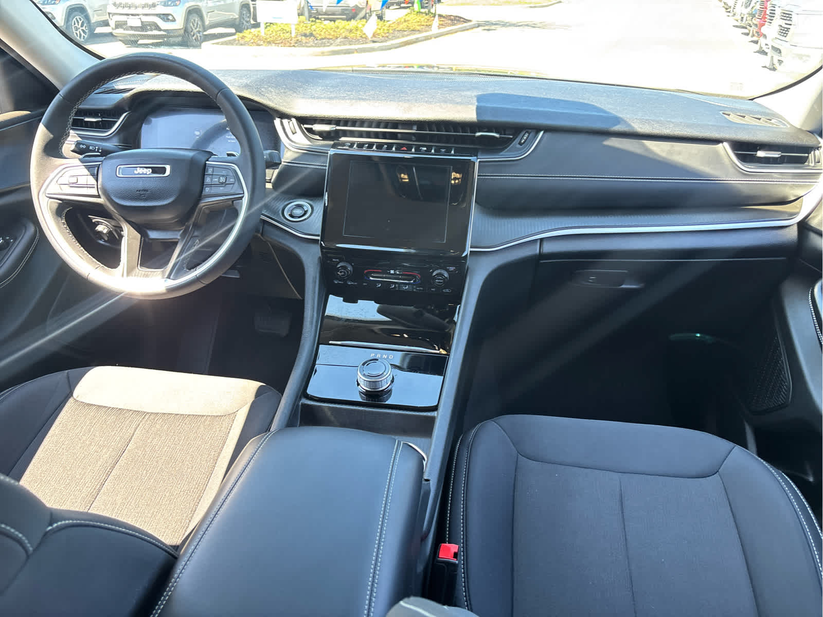 2023 Jeep Grand Cherokee Laredo