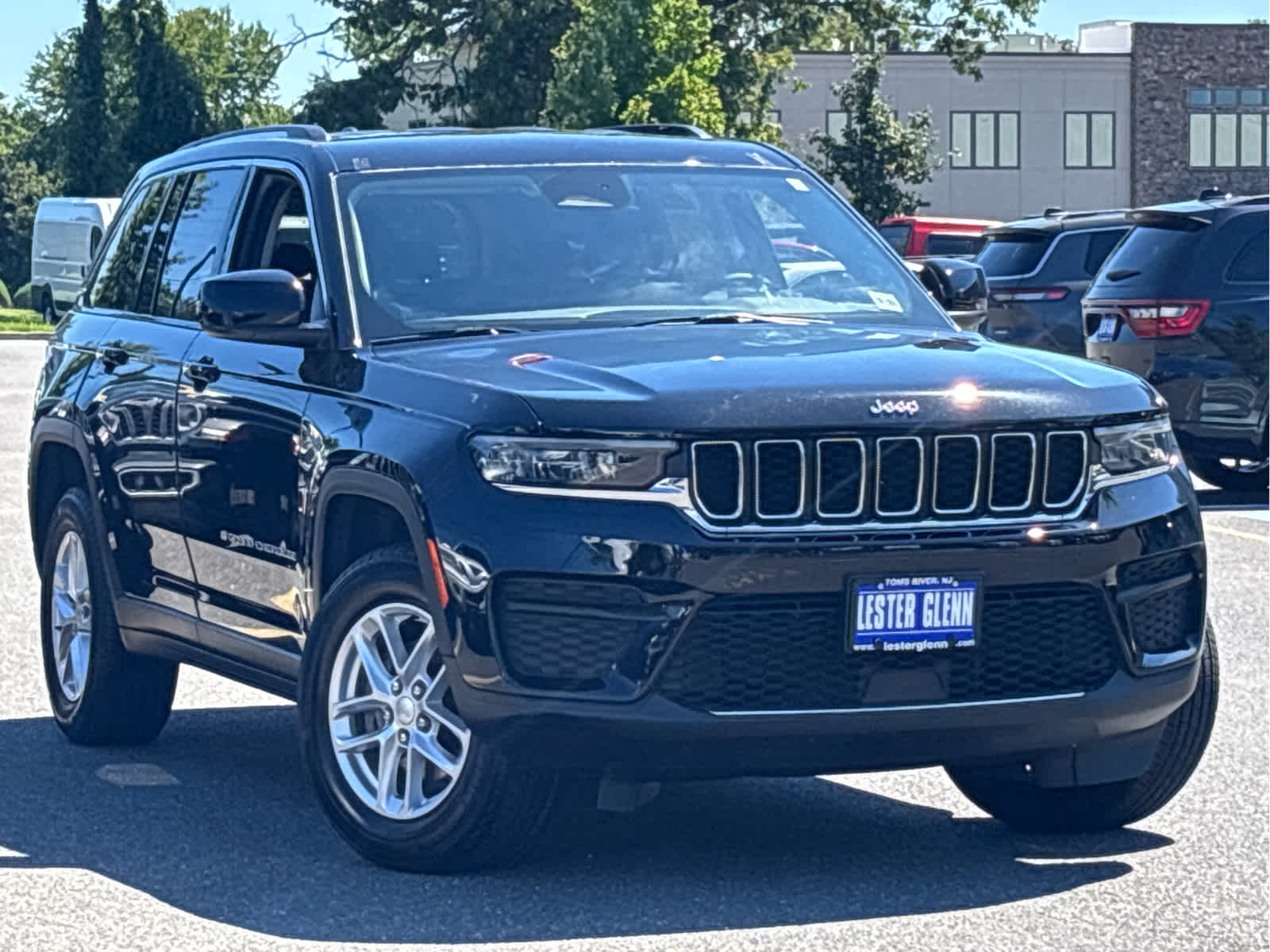 2023 Jeep Grand Cherokee Laredo