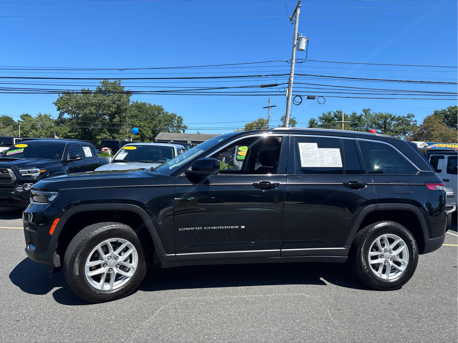 2023 Jeep Grand Cherokee Laredo