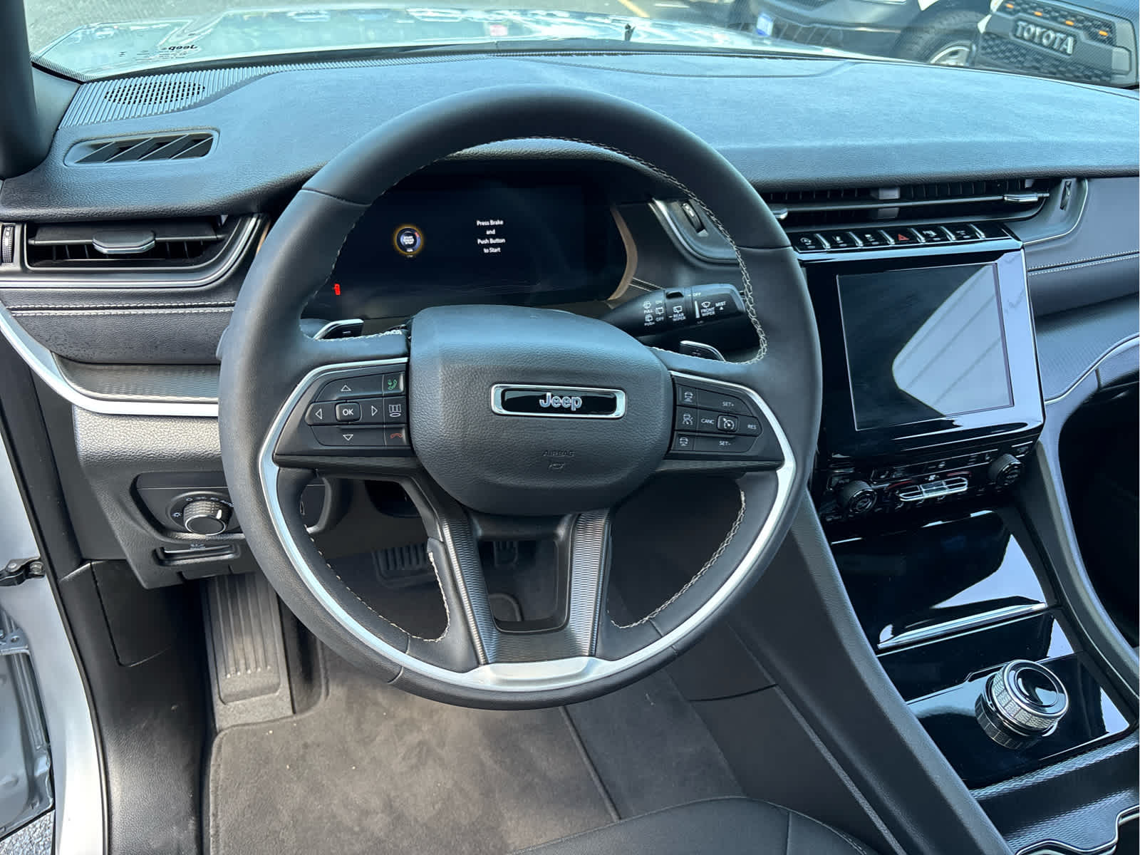 2025 Jeep Grand Cherokee Laredo X