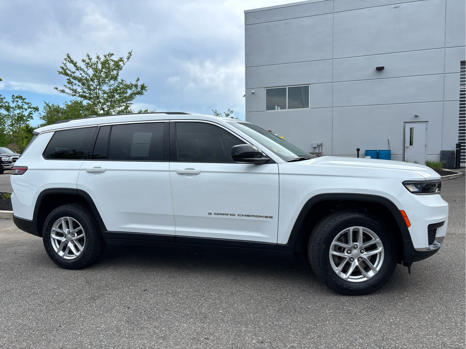 2023 Jeep Grand Cherokee L Laredo