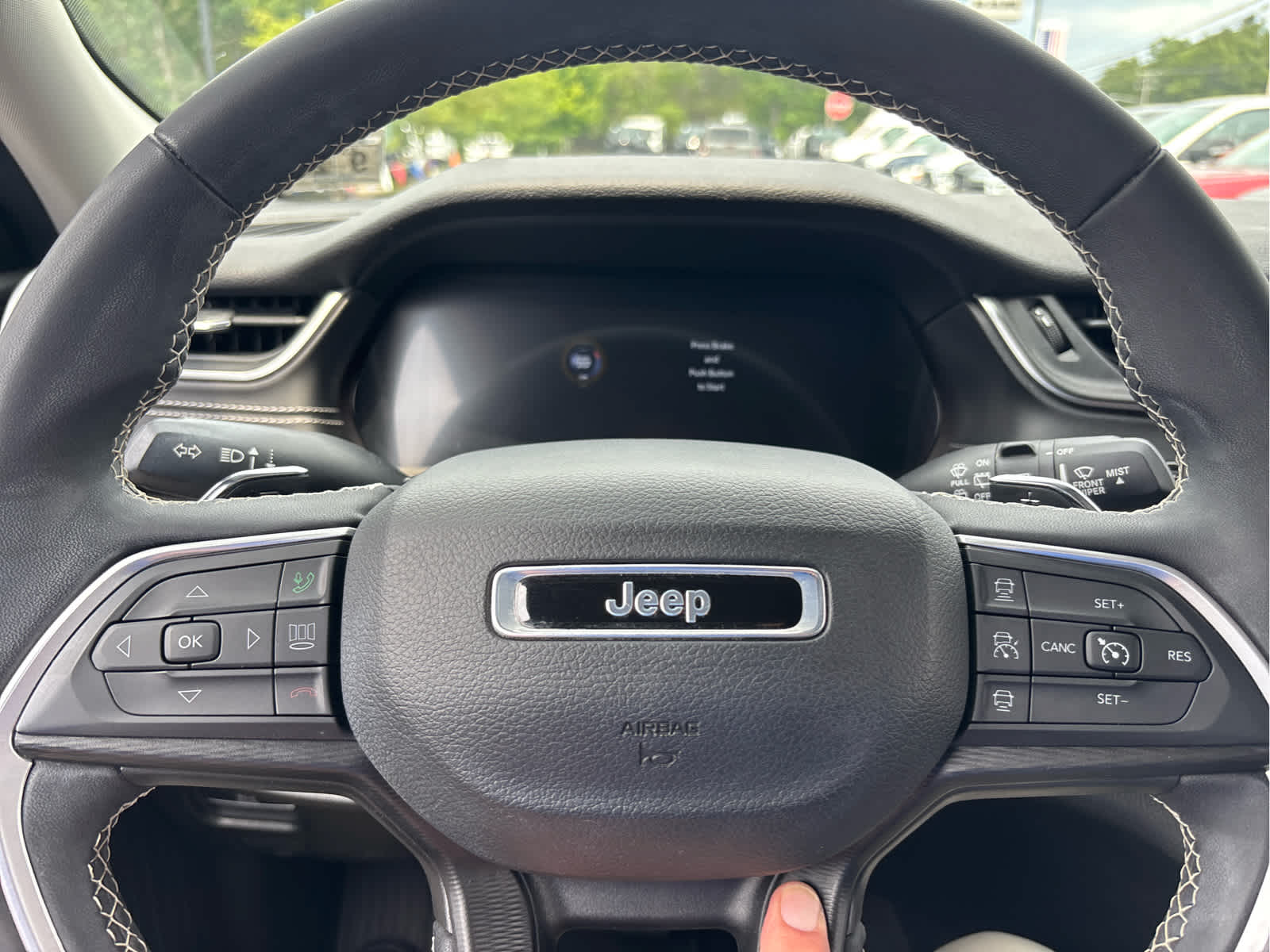 2023 Jeep Grand Cherokee L Laredo
