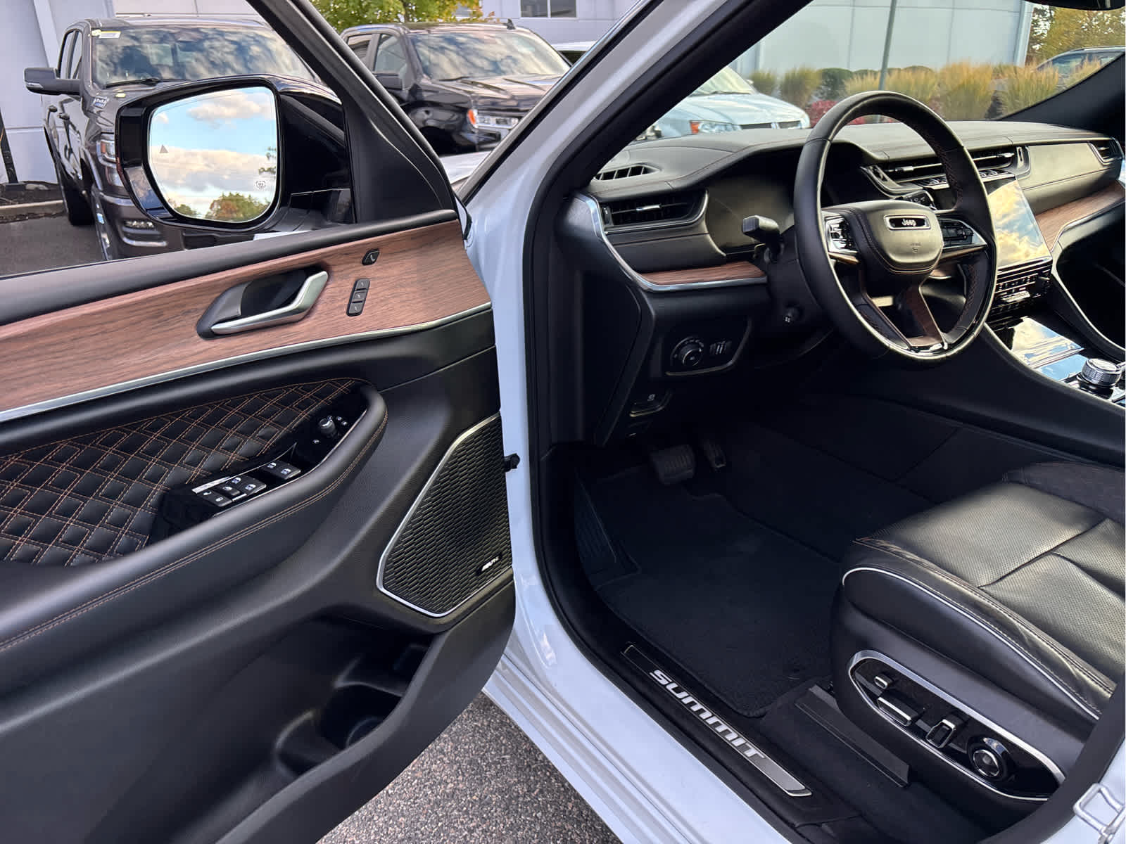 2023 Jeep Grand Cherokee L Summit