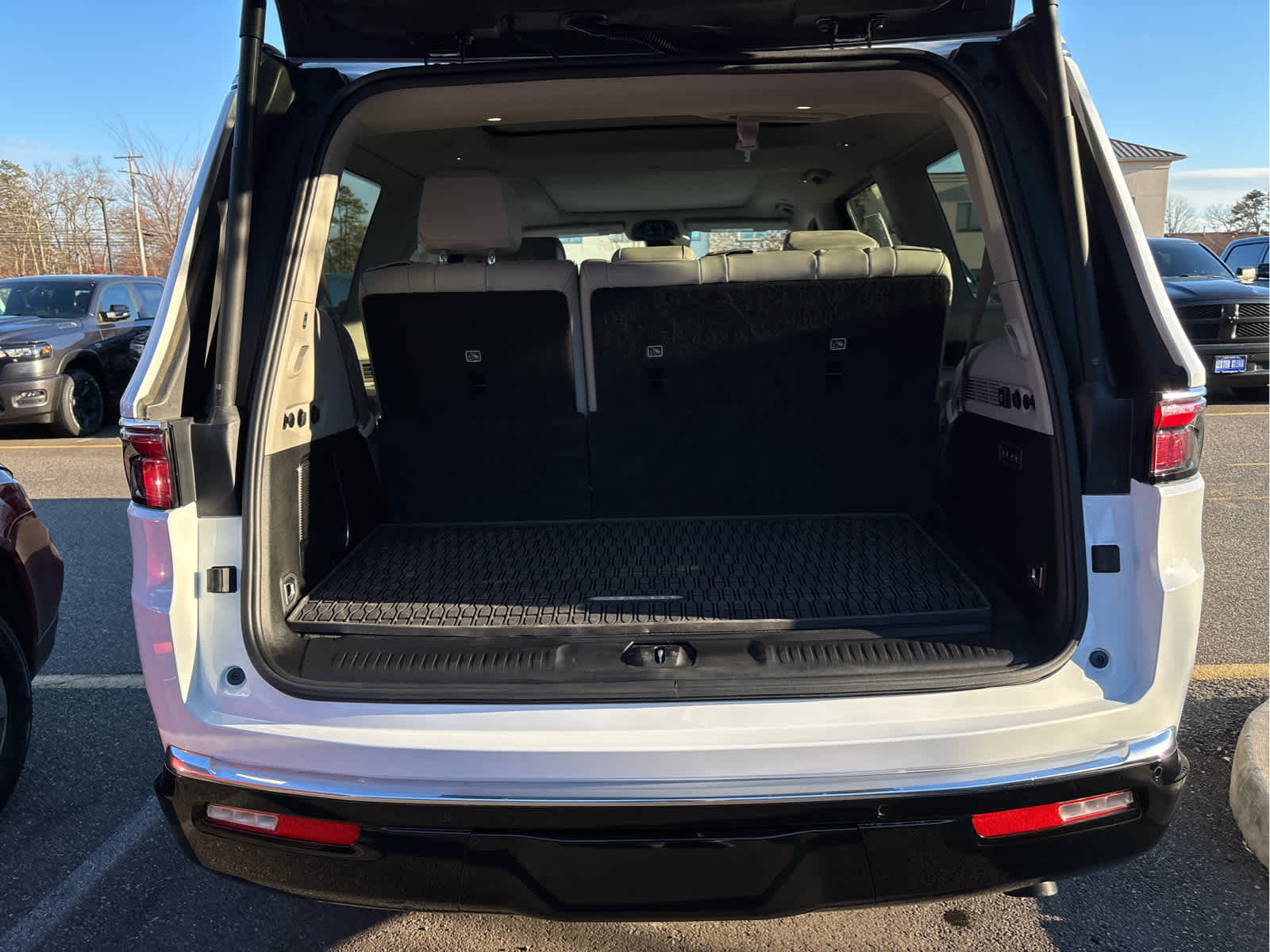 2024 Jeep Wagoneer Series III