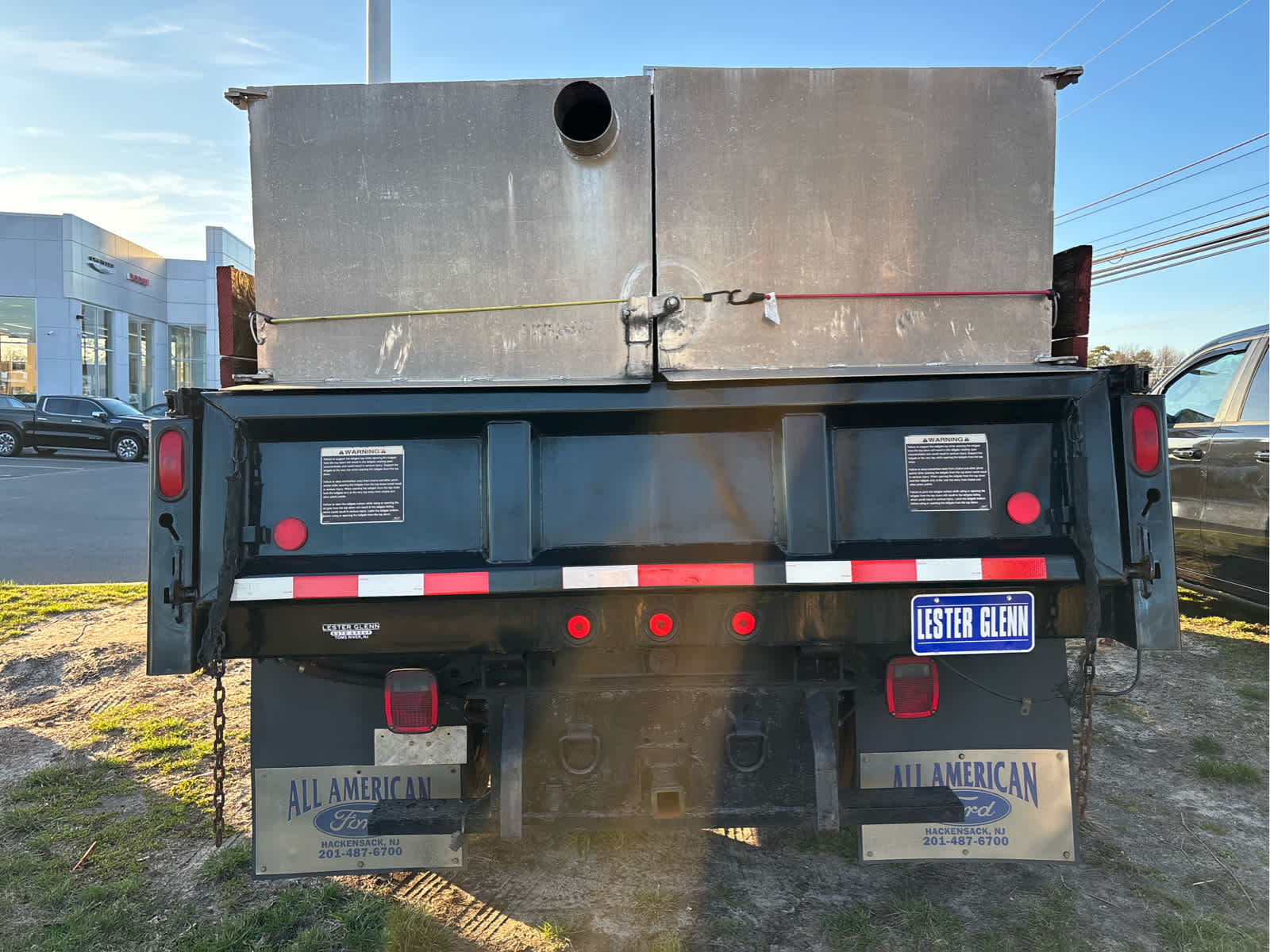 2004 Ford Super Duty F-350 DRW XL