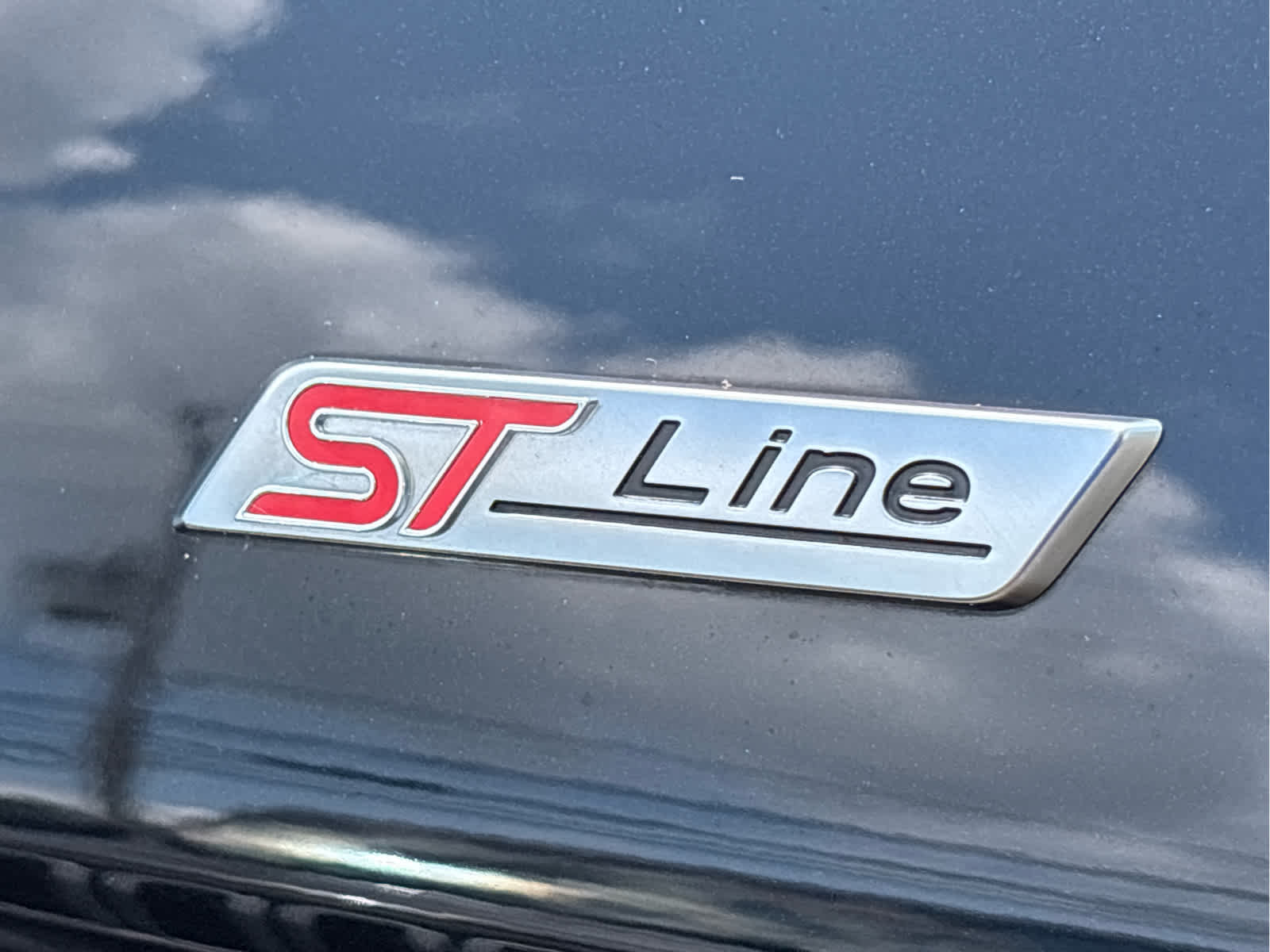 2024 Ford Explorer ST-Line