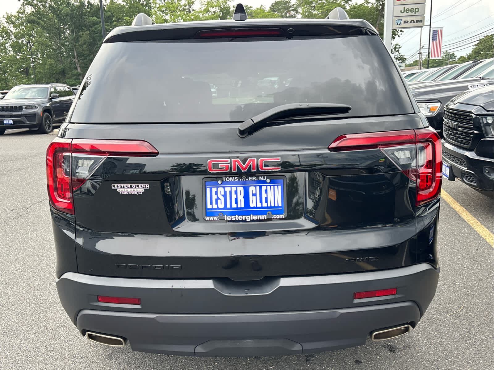 2023 GMC Acadia SLT