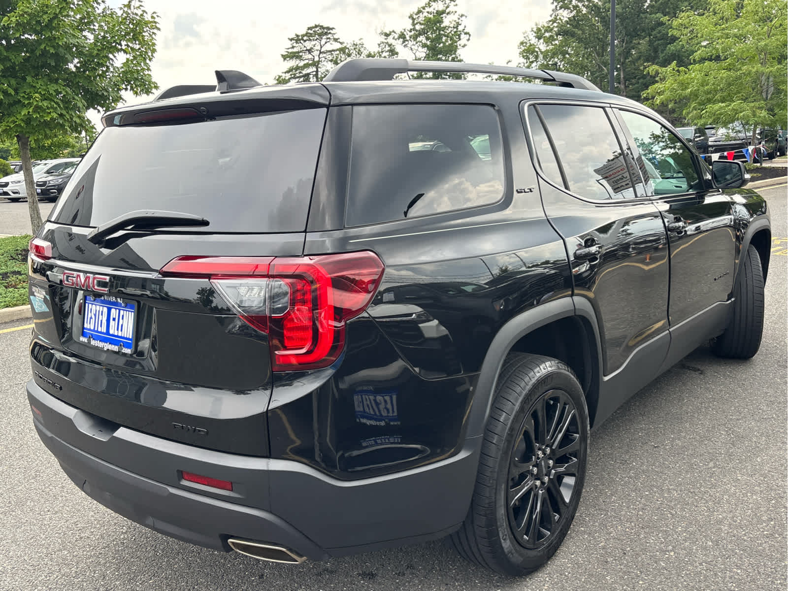 2023 GMC Acadia SLT