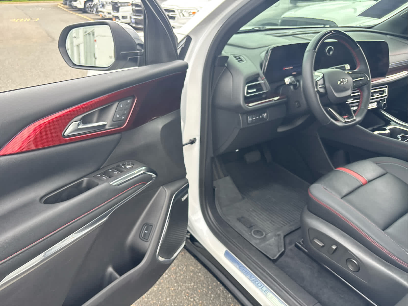 2025 Chevrolet Traverse AWD RS