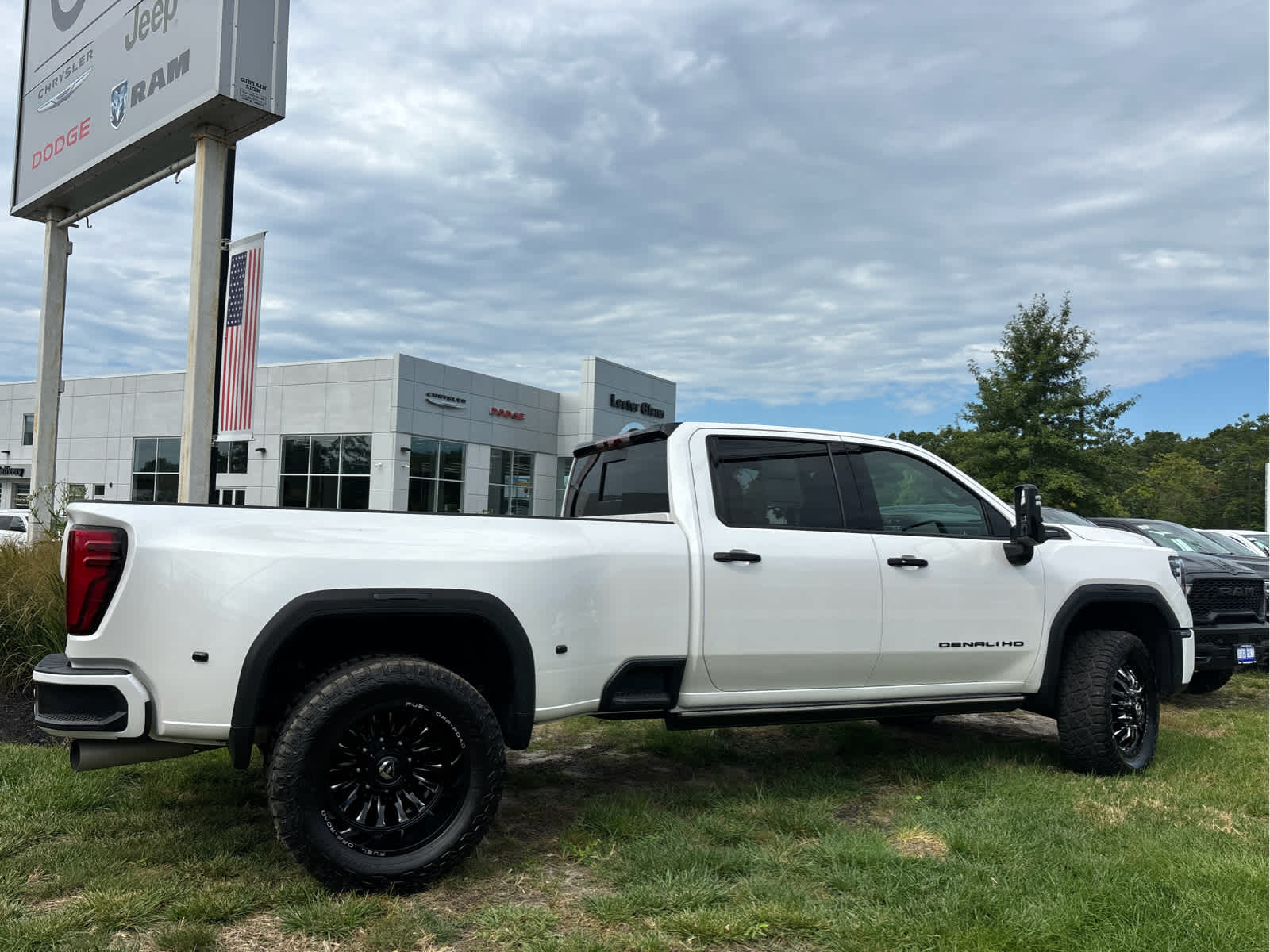 2024 GMC Sierra 3500HD Denali Ultimate