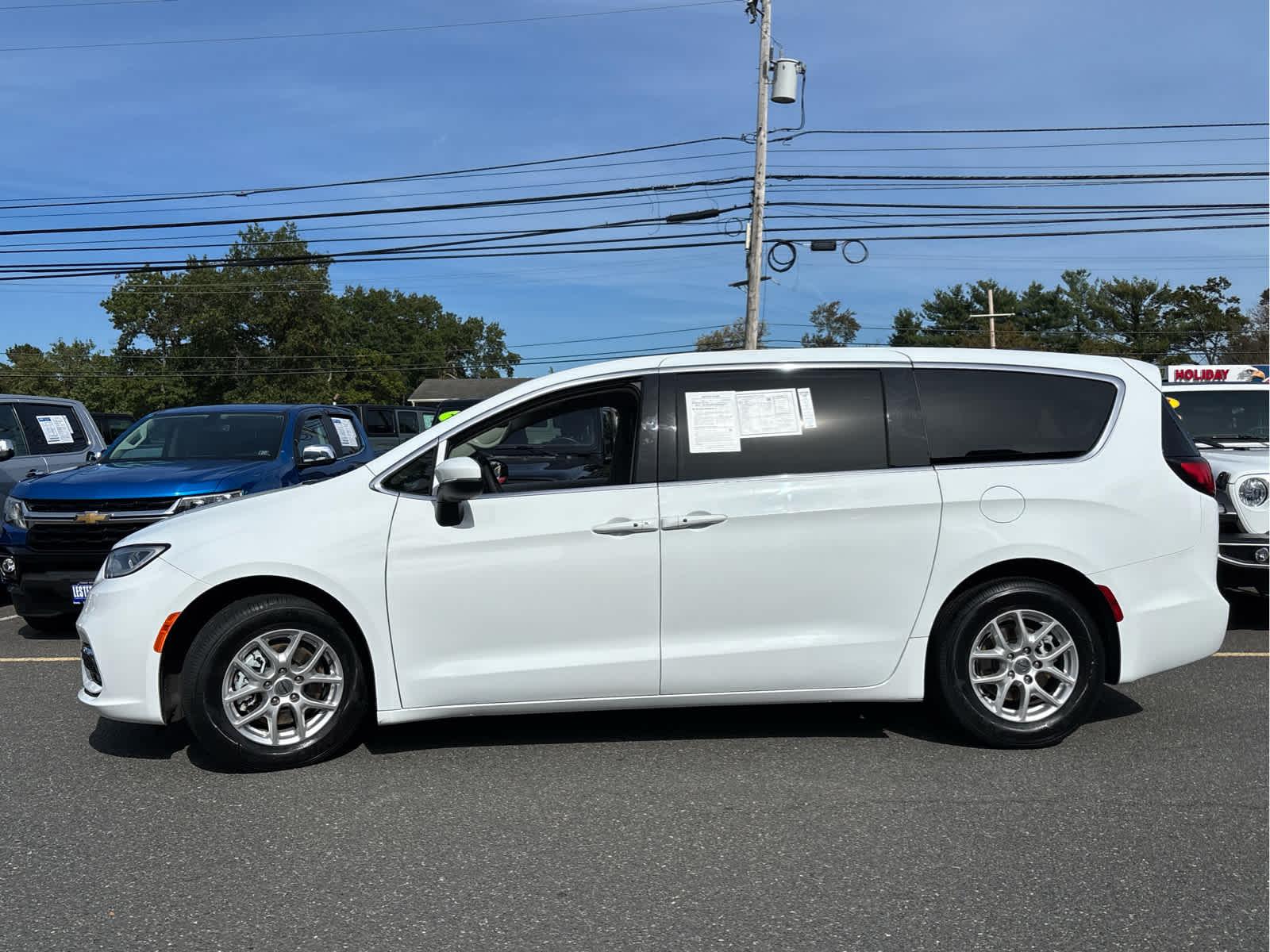 2023 Chrysler Pacifica Touring L