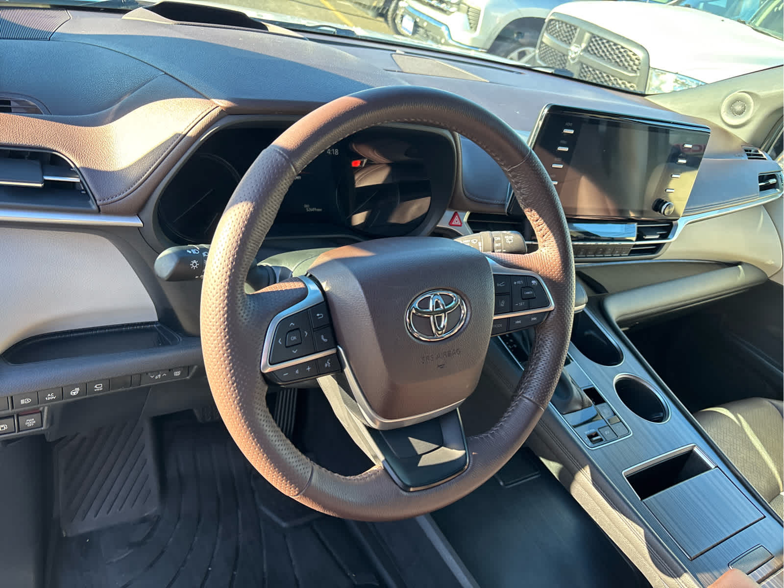 2023 Toyota Sienna Platinum