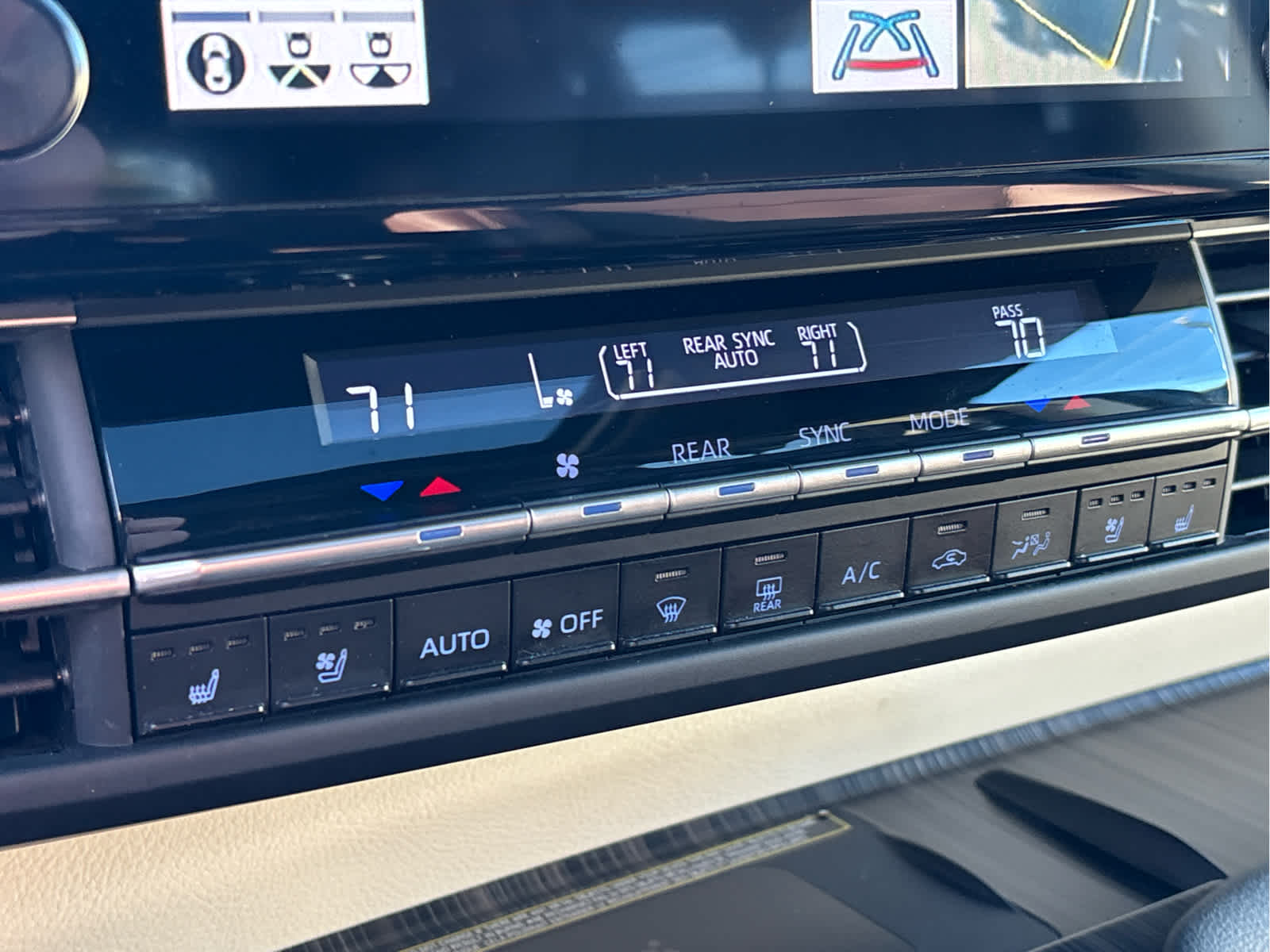 2023 Toyota Sienna Platinum