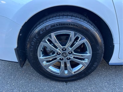 2023 Toyota Sienna Platinum