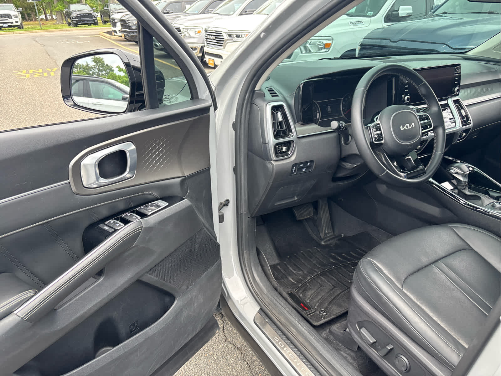 2022 Kia Sorento SX
