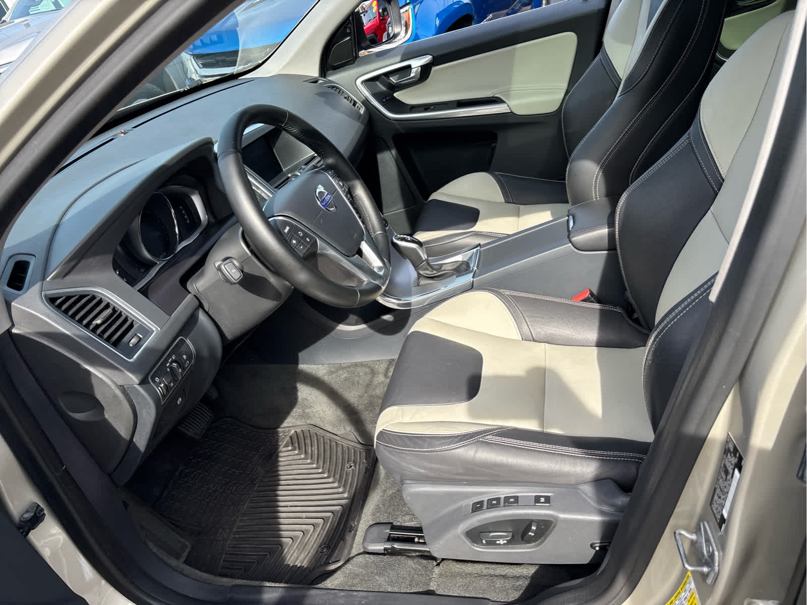 2017 Volvo XC60 Dynamic
