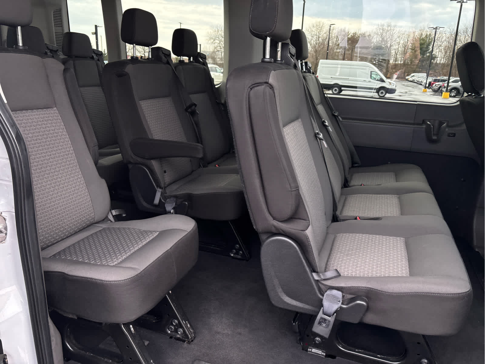 2024 Ford Transit Passenger Wagon XLT