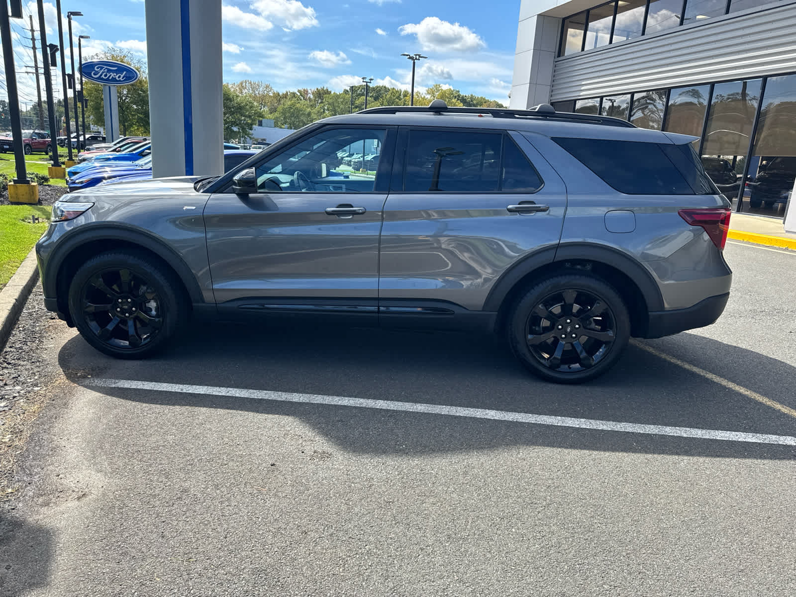 2023 Ford Explorer ST-Line
