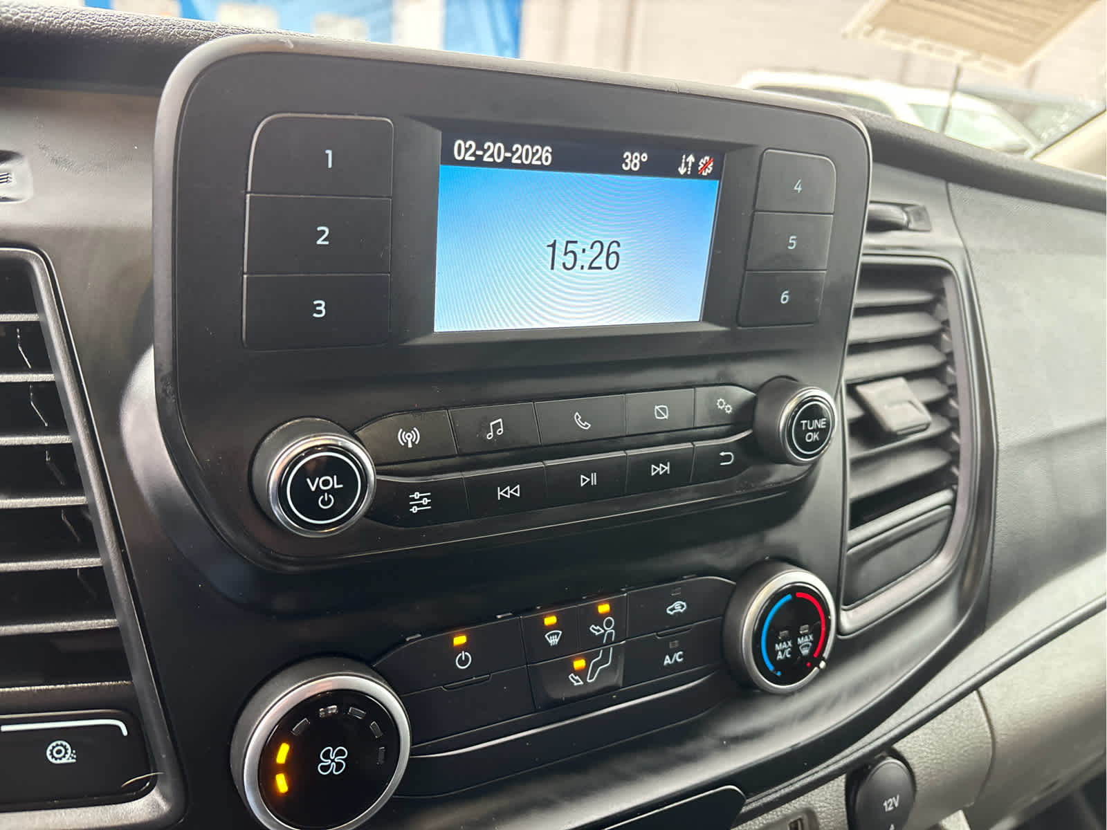 2024 Ford Transit Cargo Van T-250 148" Med Rf 9070 GVWR RWD