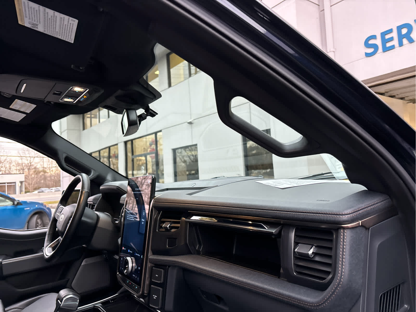 2023 Ford F-150 Lightning LARIAT