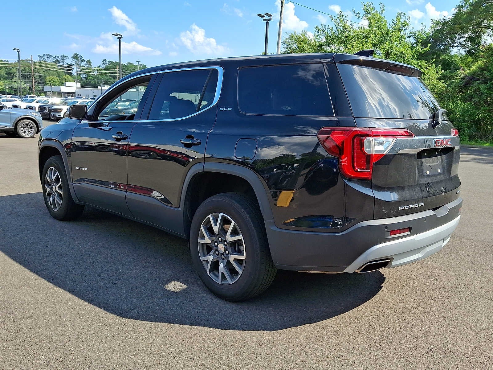 2023 GMC Acadia SLE