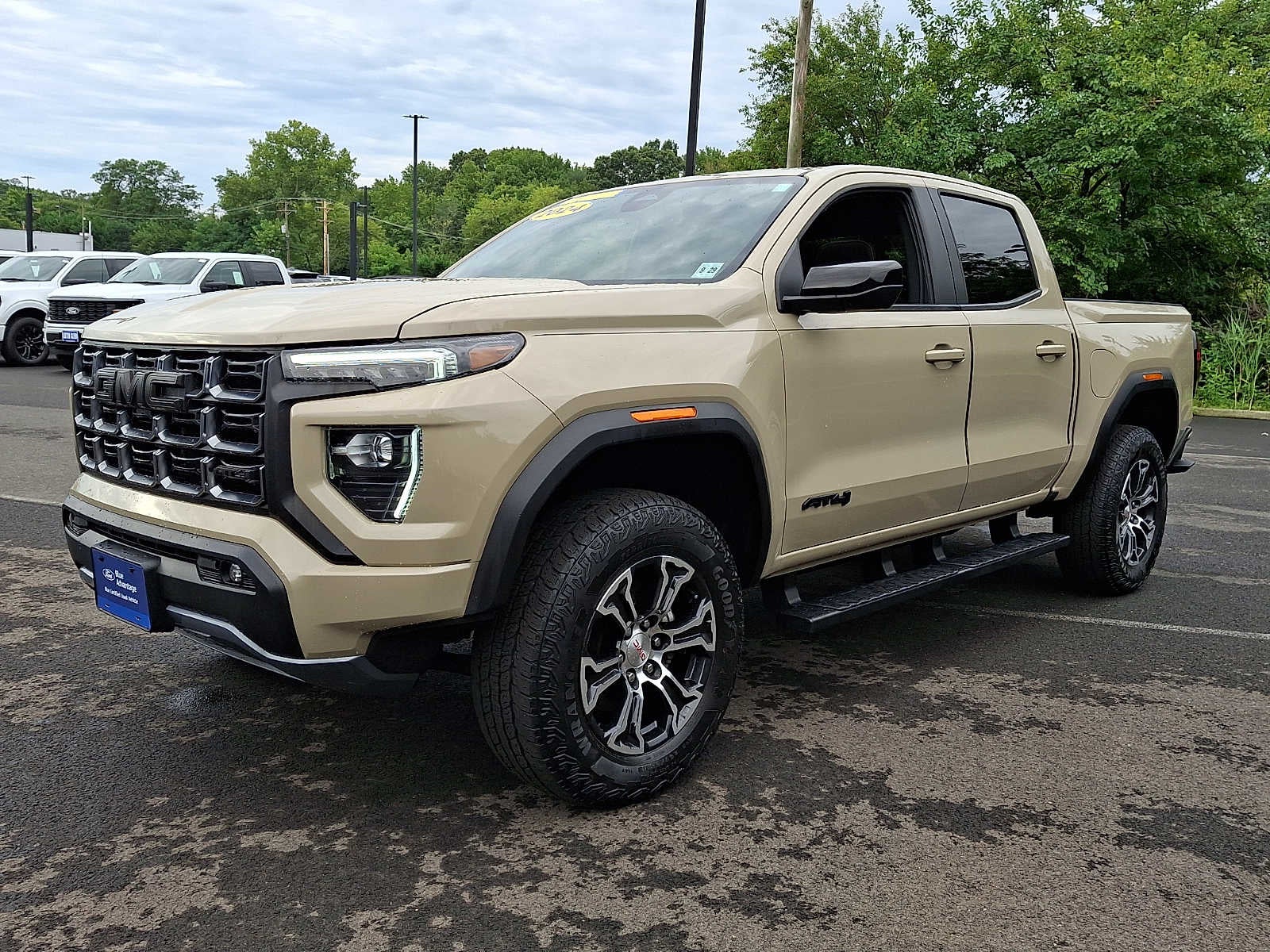2024 GMC Canyon 4WD AT4