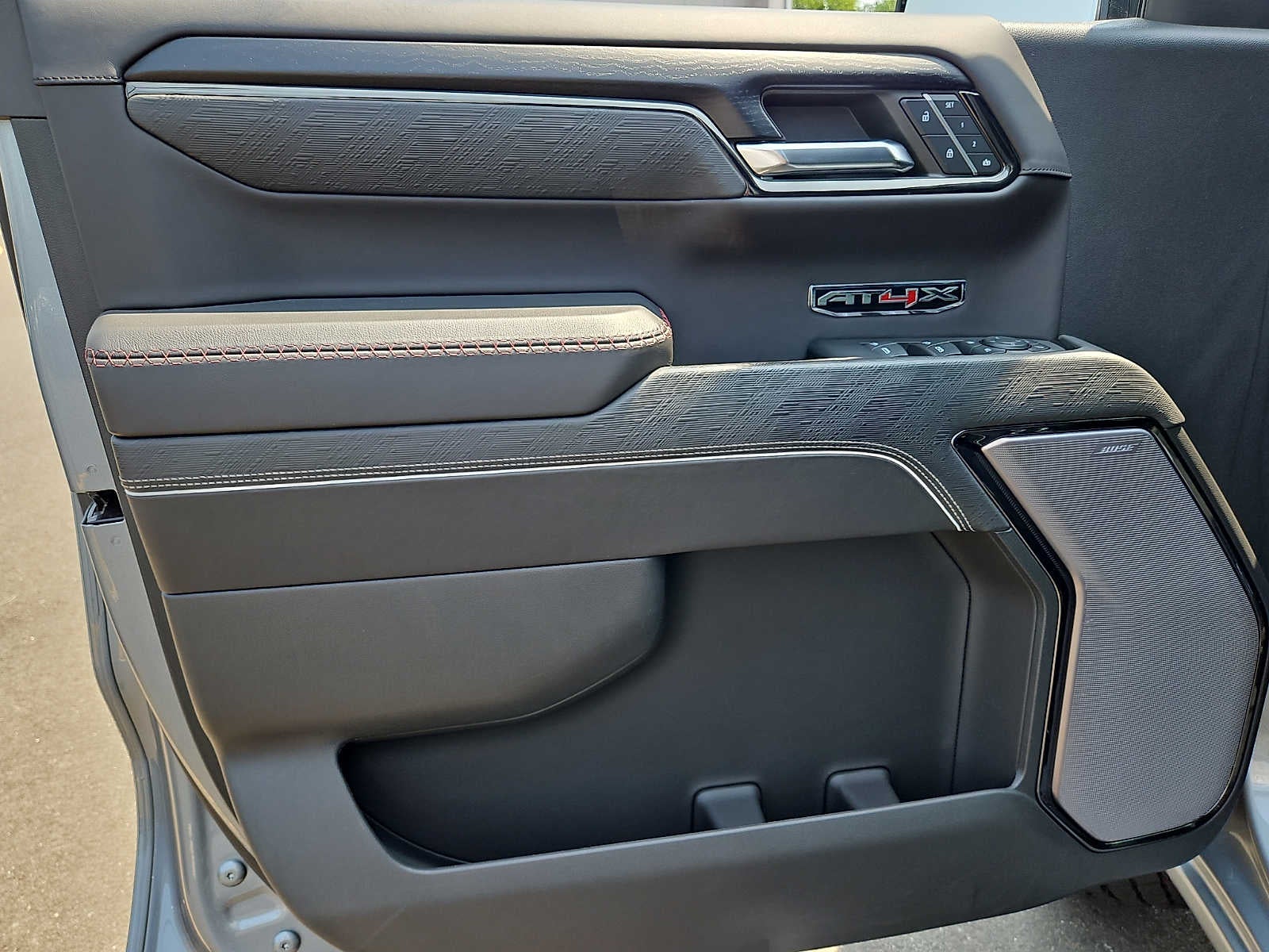 2023 GMC Sierra 1500 AT4X