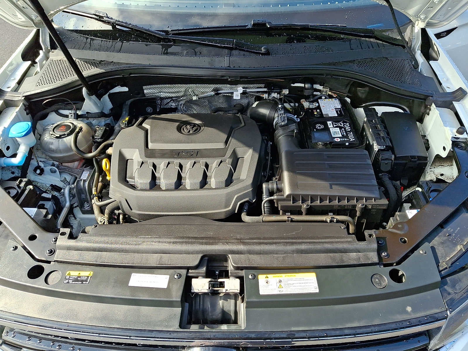 2024 Volkswagen Tiguan SE R-Line Black