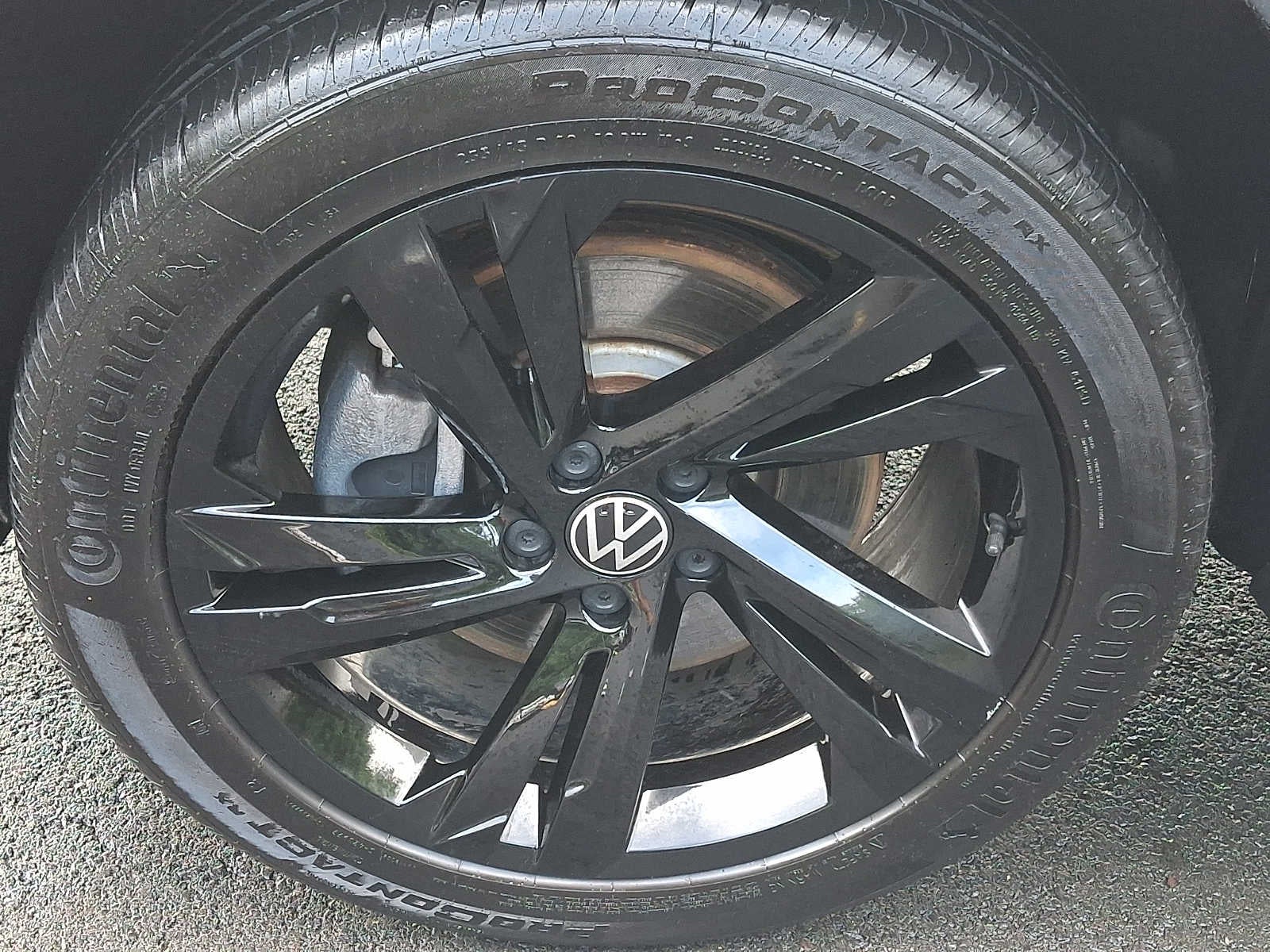 2024 Volkswagen Tiguan SE R-Line Black
