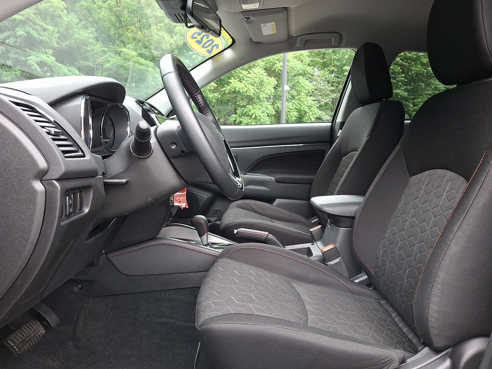 2025 Mitsubishi Outlander Sport LE
