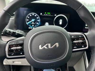 2024 Kia Carnival SX