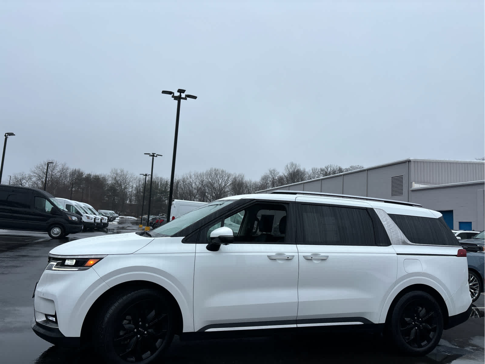 2024 Kia Carnival SX