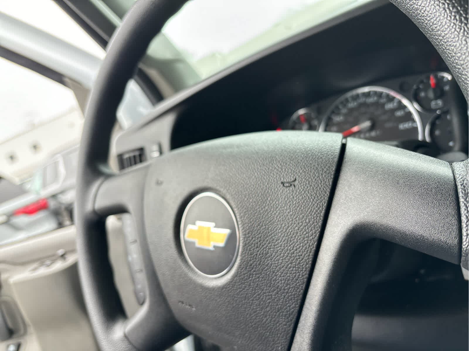 2024 Chevrolet Express RWD 2500 135"