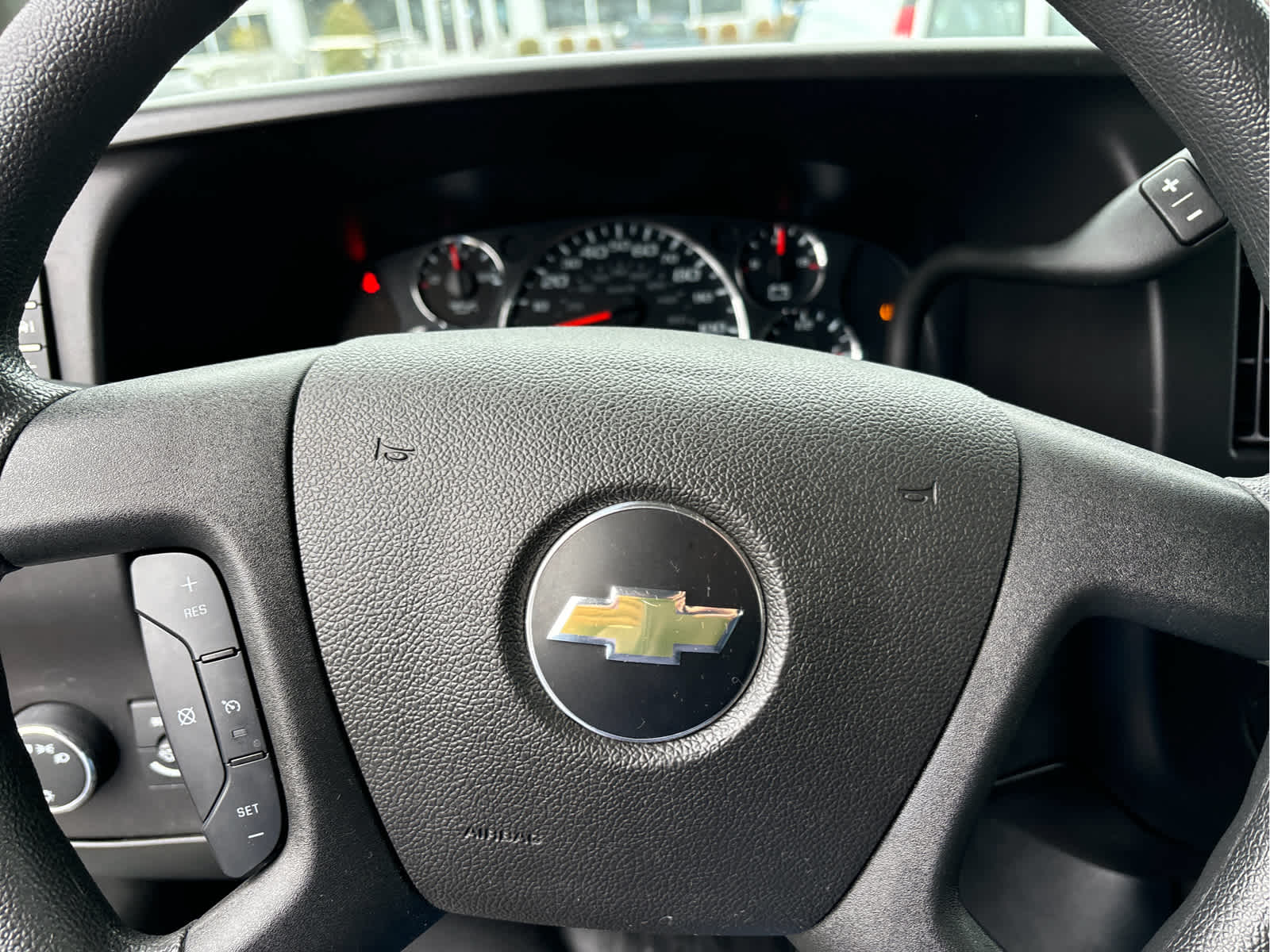 2024 Chevrolet Express RWD 2500 135"