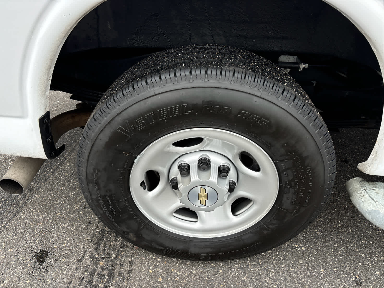 2024 Chevrolet Express RWD 2500 135"