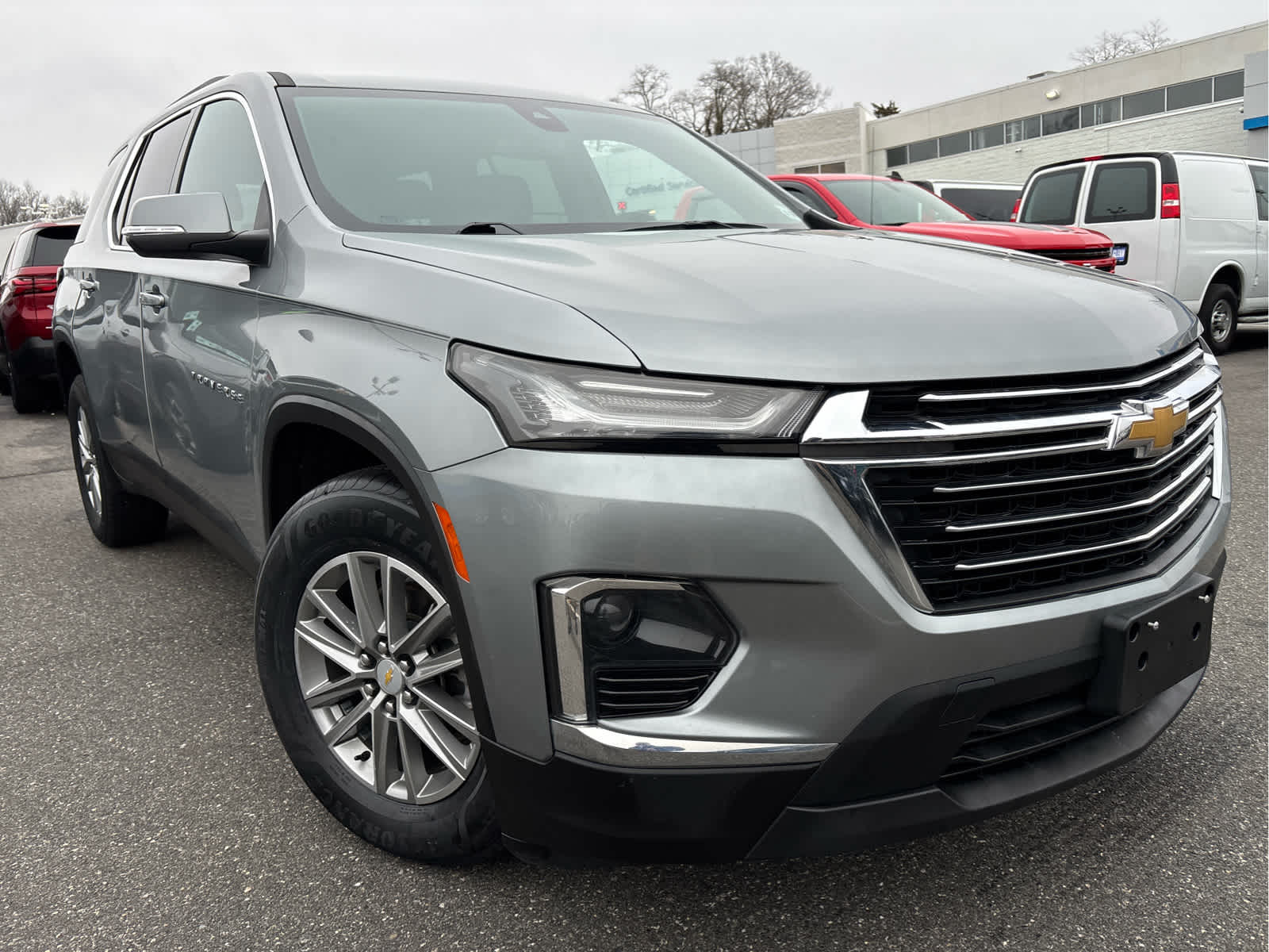 2023 Chevrolet Traverse LT Cloth