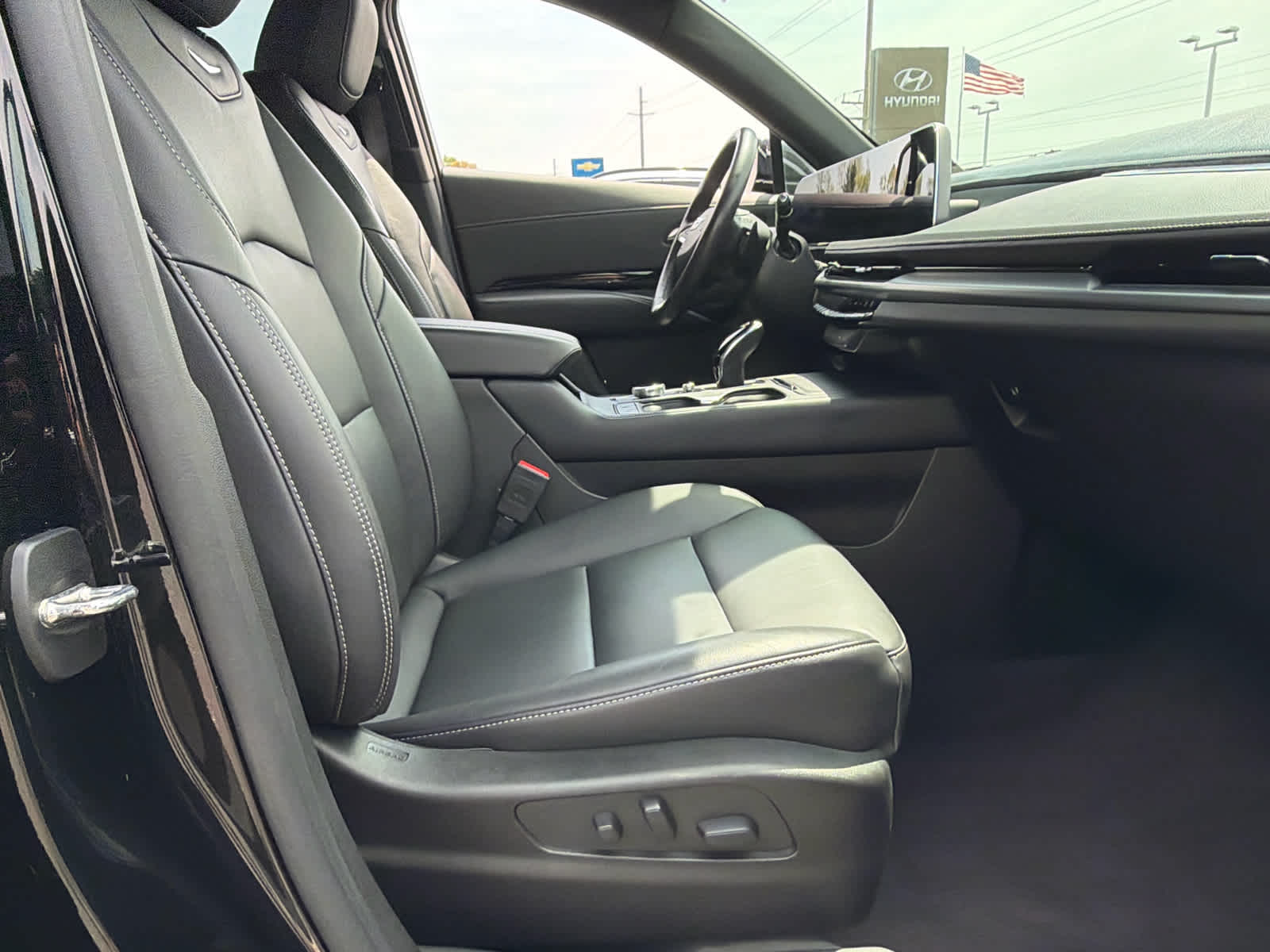 2024 Cadillac XT4 FWD Luxury