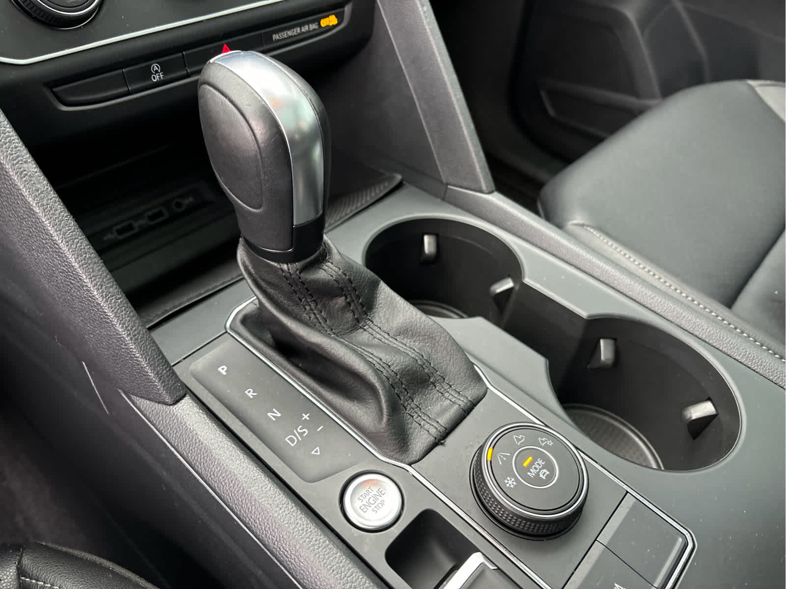 2020 Volkswagen Atlas 3.6L V6 SE w/Technology R-Line