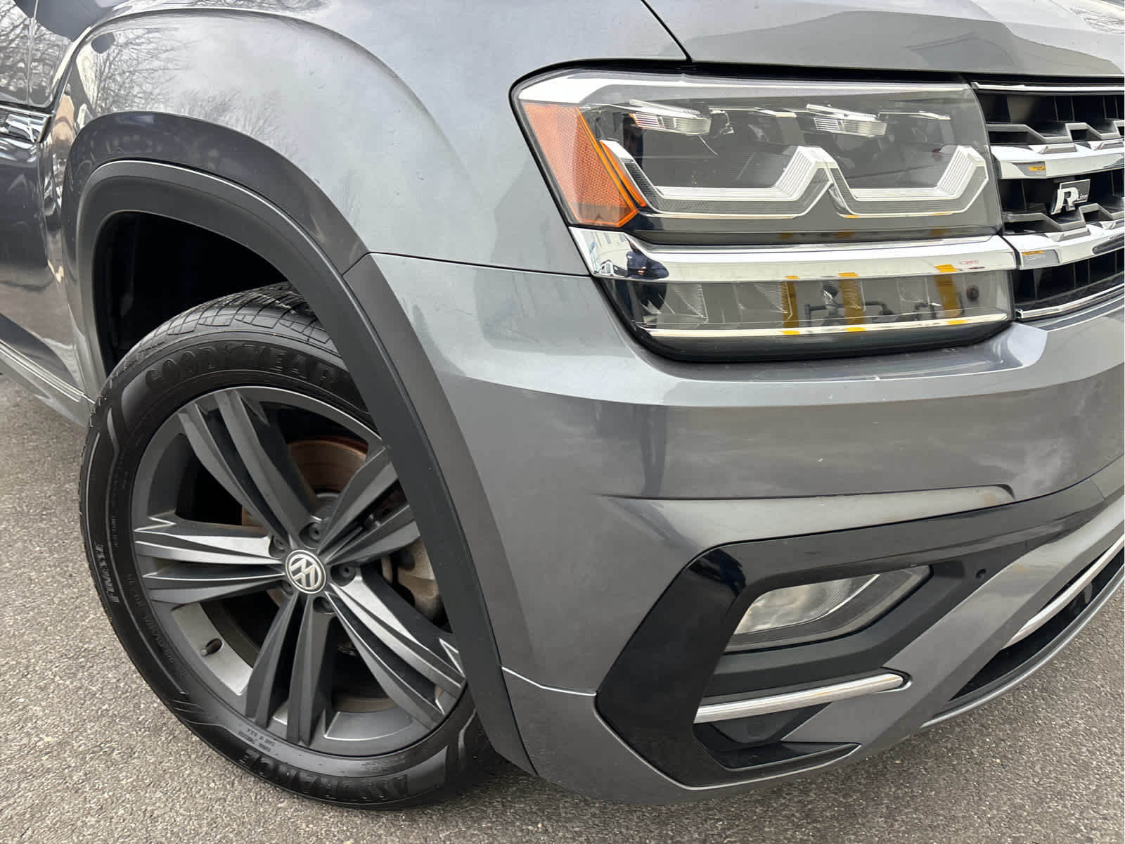 2020 Volkswagen Atlas 3.6L V6 SE w/Technology R-Line